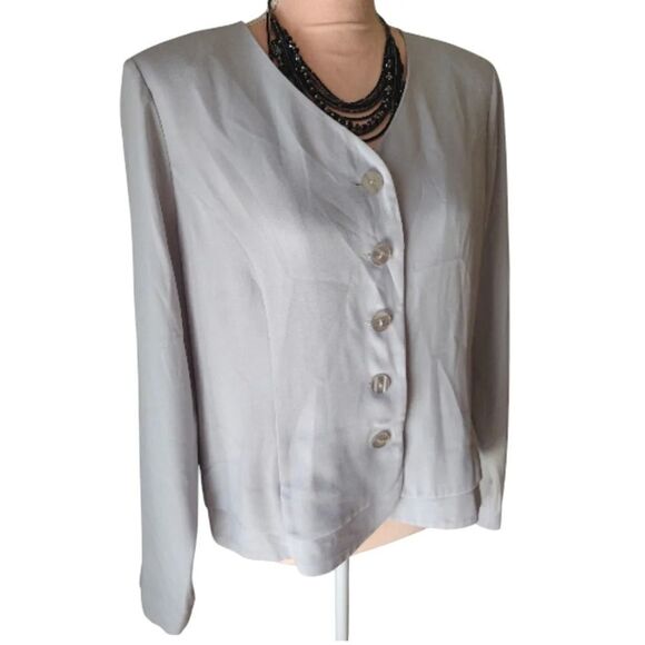 Appleseed's Light Grey Layered Look Button Up Cropped Blazer Size 12 - Picture 3 of 14